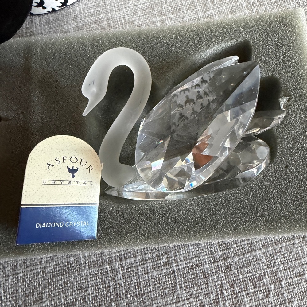 ASFOUR Authentic Diamond Crystal Swan Figurine, Vintage Rare